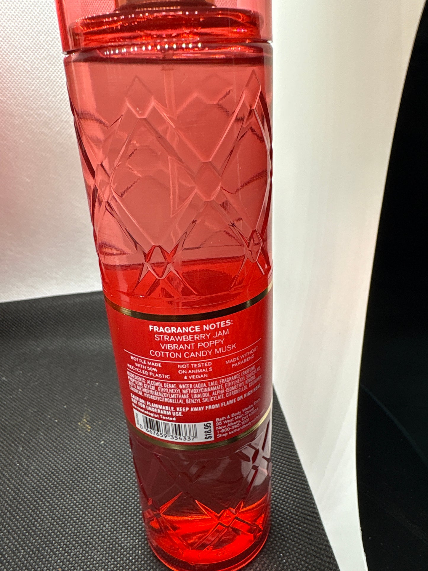 4pc Bath & Body Works STRAWBERRY FLIRT Fragrance Mist, Body Cream, Body wash