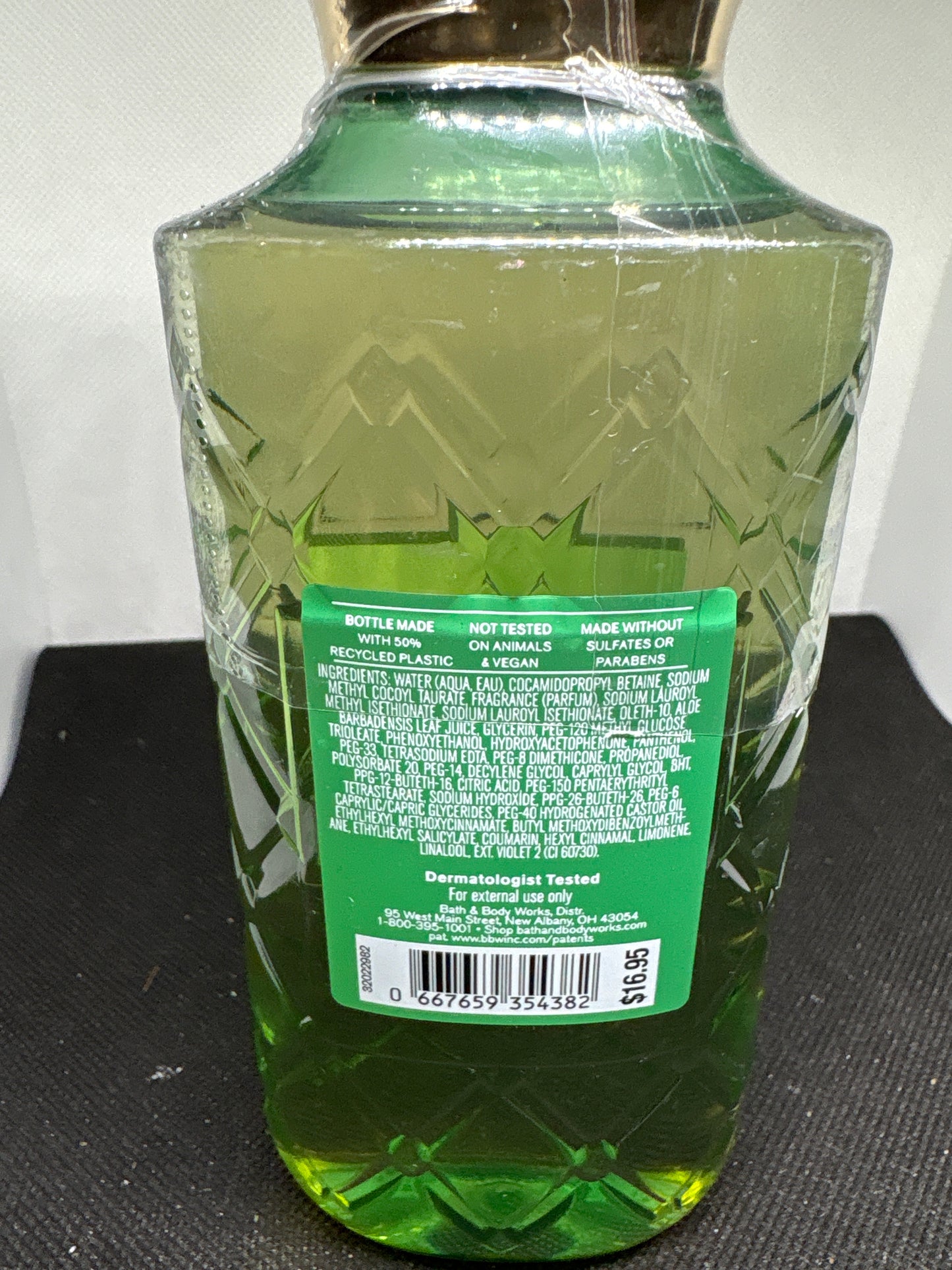 Bath & Body Works Pistachio Glaze 10 Fl Oz Body Wash & 8 Fl Oz Fragrance Mist
