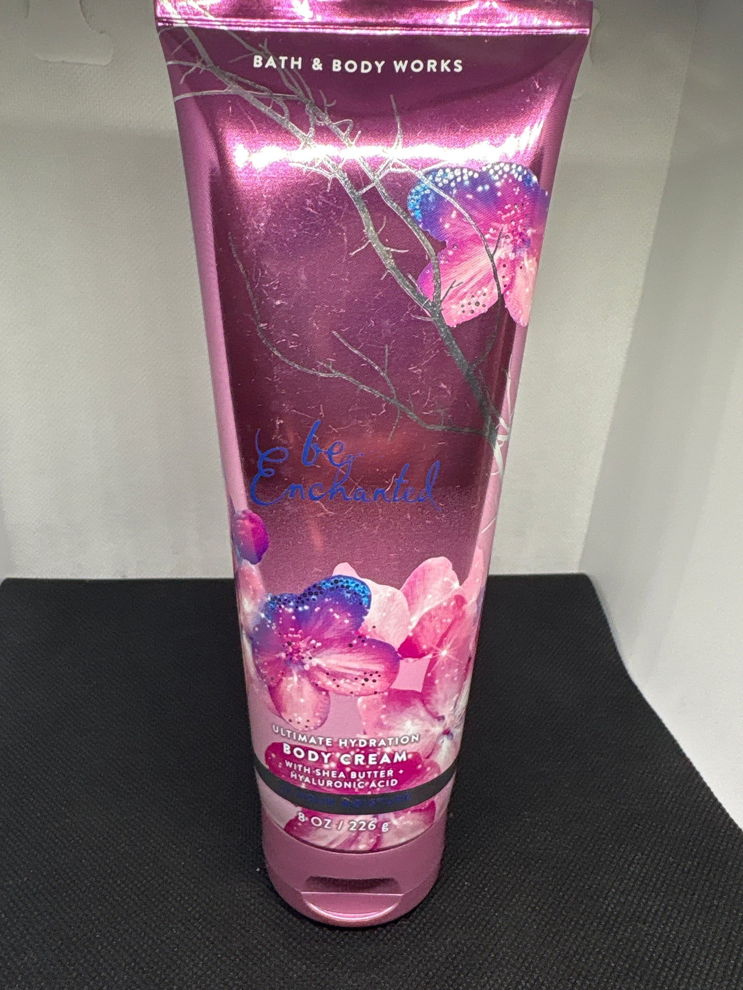 BATH AND BODY WORKS BE ENCHANTED BODY CREAM 8 OZ